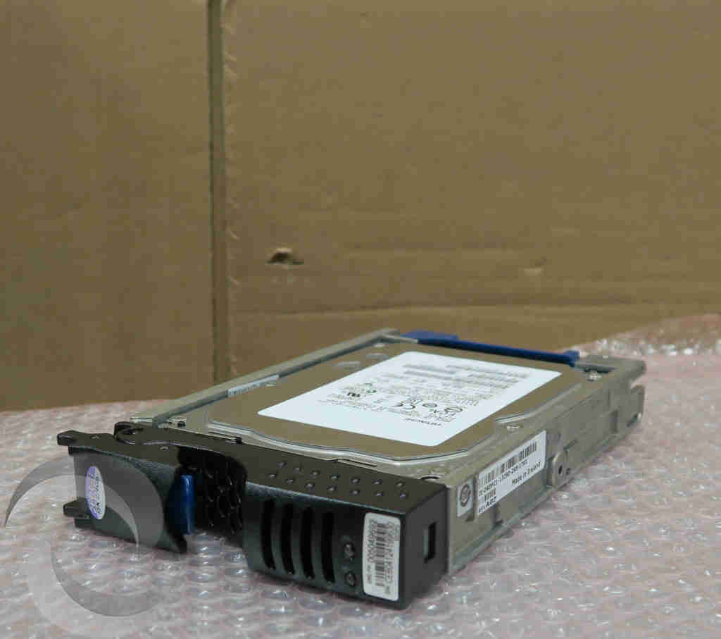 Dell NEW EMC CX-4G15-300 05049692 3.5" 300GB 15K Fibre Channel FCAL Hard Drive HDD Dell NEW EMC CX-4G15-300 05049692 3.5&#8243; 300GB 15K Fibre Channel FCAL Hard Drive HDD 1496552226 15 s l1600 1024x907