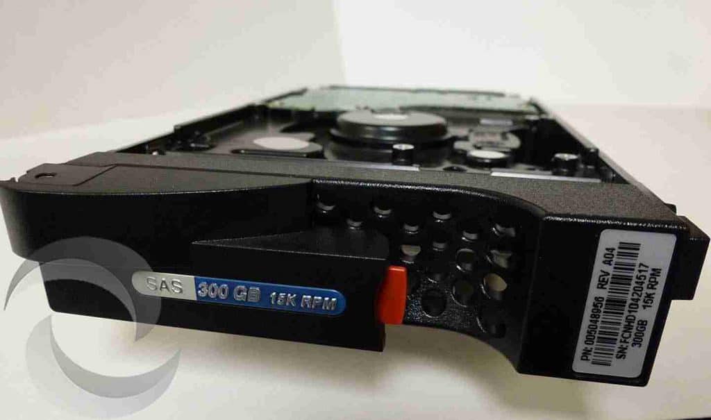 Dell EMC 005048956 AX4-5F AX4-5i 300GB SAS 15K RPM Hard Drive 118032654-A01