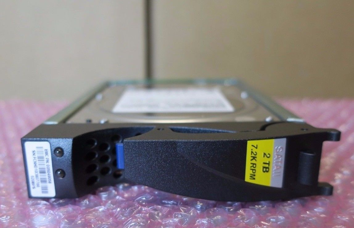 Dell EMC CX-SA07-020 005049058 - 3.5" 2TB SATA Hard Drive HDD Fibre Channel 8CM16 Dell EMC CX-SA07-020 005049058 &#8211; 3.5&#8243; 2TB SATA Hard Drive HDD Fibre Channel 8CM16 1496638642 900 s l1600