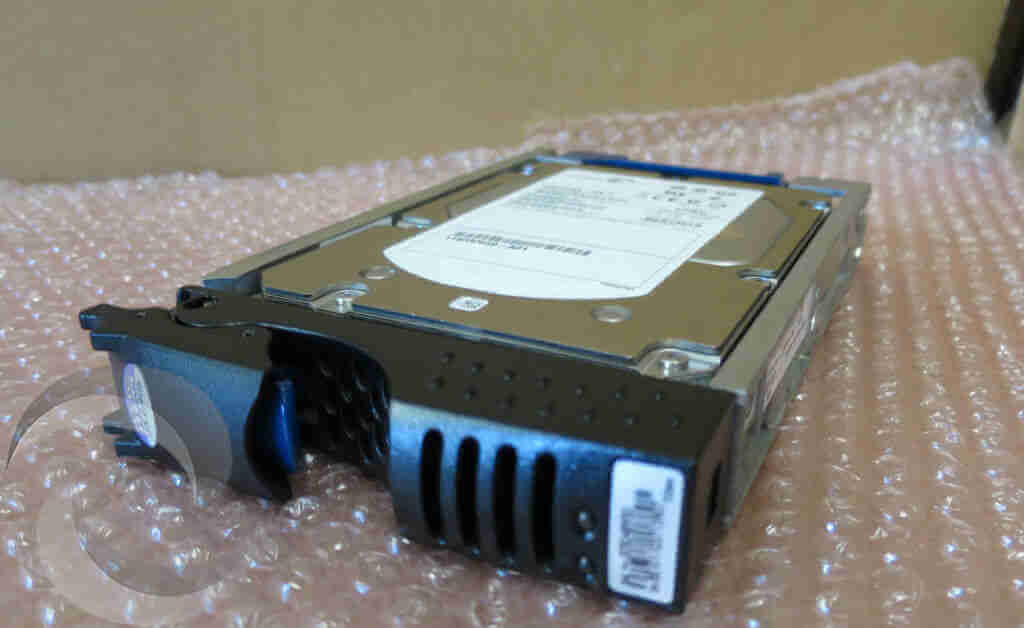 Dell EMC 300GB 15K FC CX-4G15-300 2GB/4GB HDD Hard Drive Hot Plug 005048950 Dell EMC 300GB 15K FC CX-4G15-300 2GB/4GB HDD Hard Drive Hot Plug 005048950 1496858804 849 s l1600 1024x628