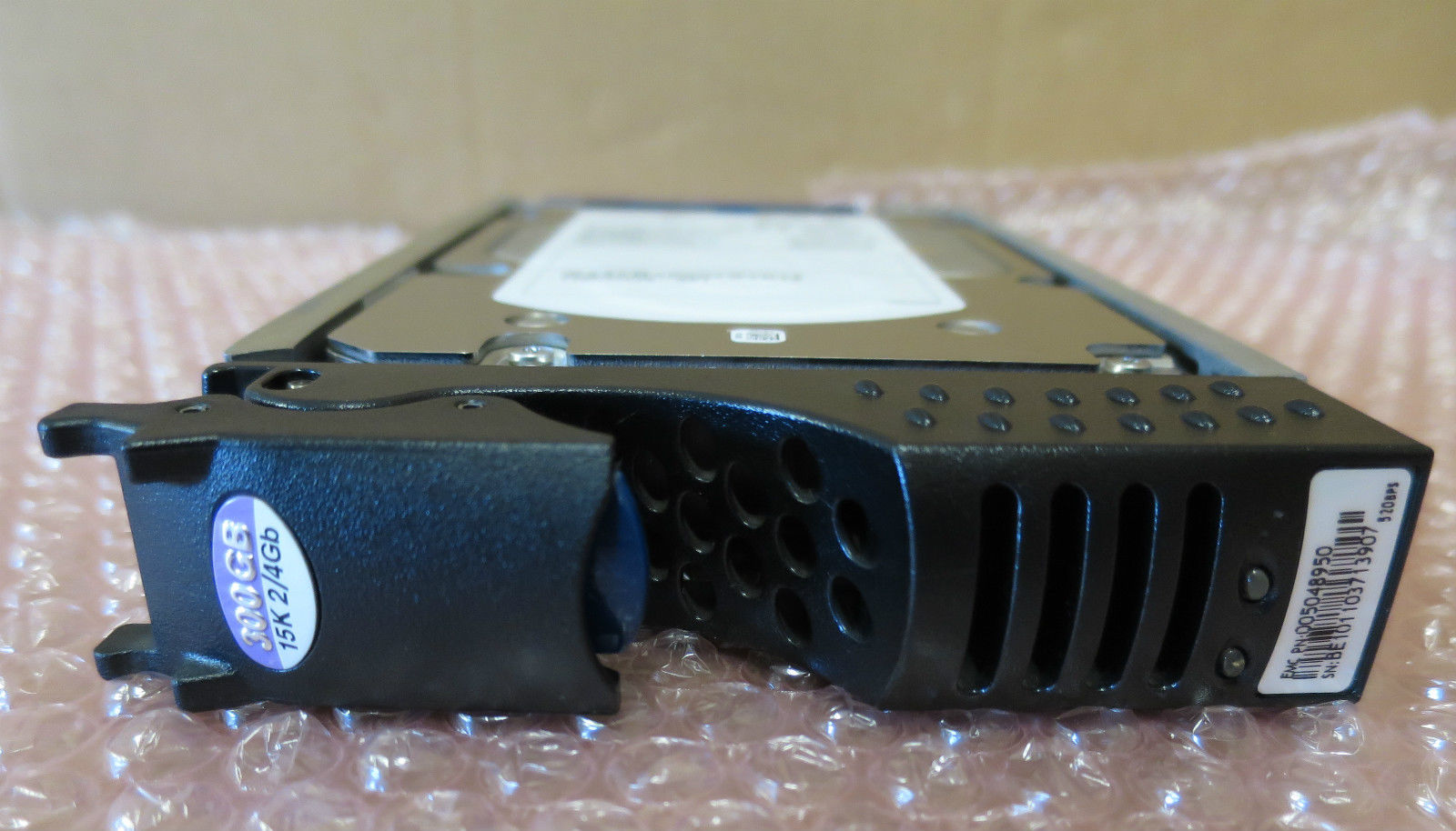 Dell EMC 300GB 15K FC CX-4G15-300 2GB/4GB HDD Hard Drive Hot Plug 005048950 Dell EMC 300GB 15K FC CX-4G15-300 2GB/4GB HDD Hard Drive Hot Plug 005048950 1496858806 997 s l1600